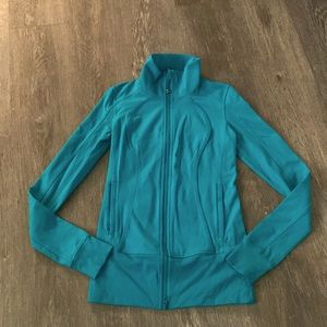 Lululemon jacket size 4 color blue like new